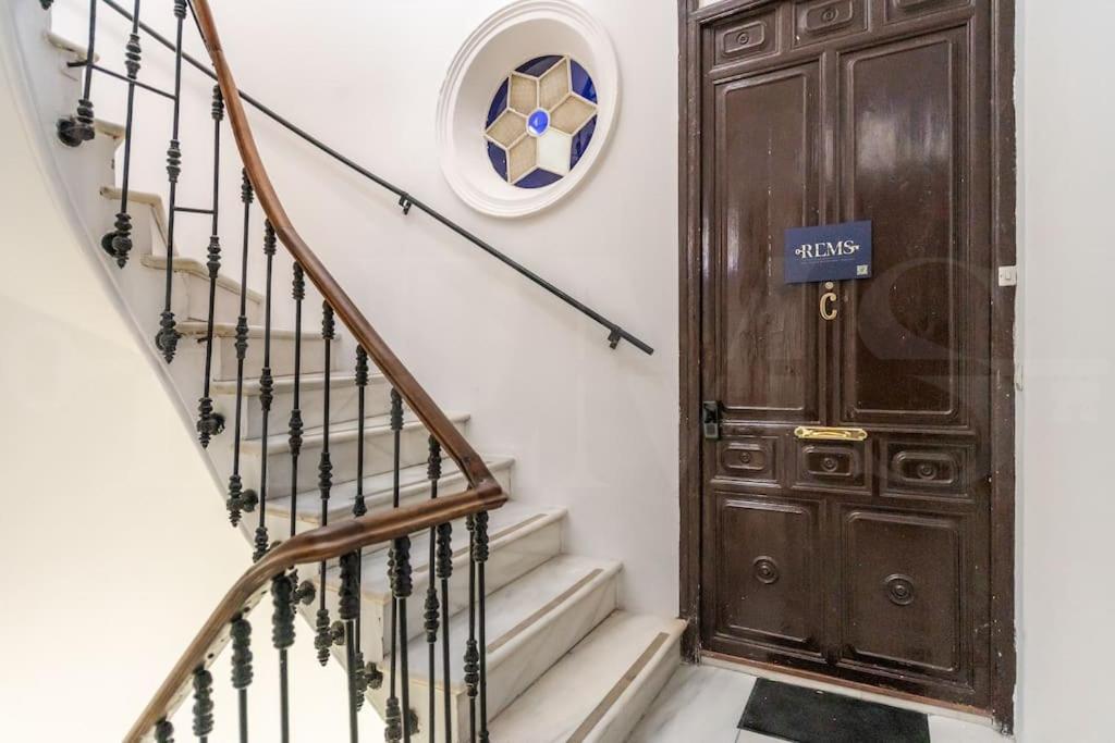 Apartment Historic Charm With Contemporary Flair By Rems Malaga